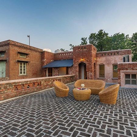Stayvista'S Peepal Haveli - Rustic Kothi With Terrace, Breathtaking View & Bonfire Narainpur  ภายนอก รูปภาพ